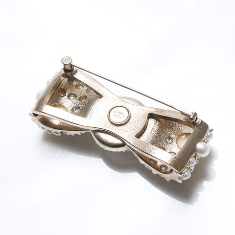 CHANEL G21V COCO Mark 2021 Pearl Ribbon Brooch gold WS14102