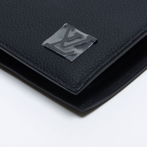 LOUIS VUITTON Portefeuille・Marco NM Taiga Bifold Wallet black WS14153