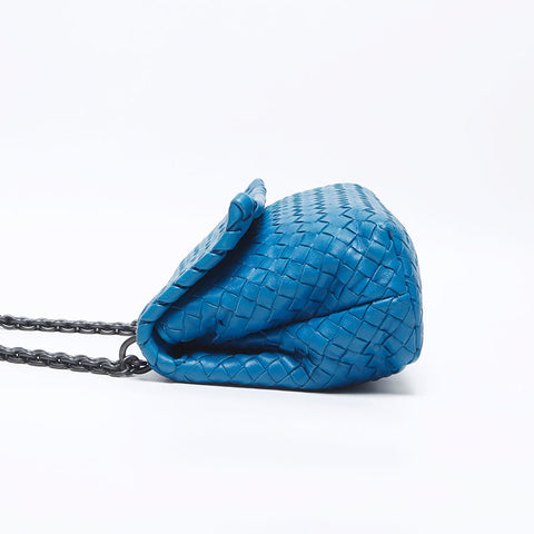 BOTTEGAVENETA INTRECCIATO Leather Olympia Chain Shoulder Bag blue WS14204