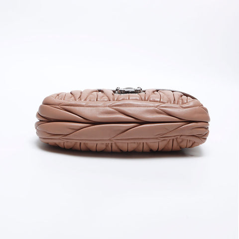 ミュウ ミュウ Miu Miu マテラッセ PATTINA レザー チェーン ショルダーバッグ ベージュ WS14210