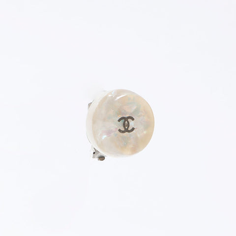 CHANEL 99A 1999 COCO Mark Button Round Earring white WS14242