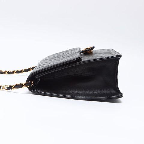 CHANEL No. 4 1996-1997 Pushlock Lambskin Chain Shoulder Bag black WS14356