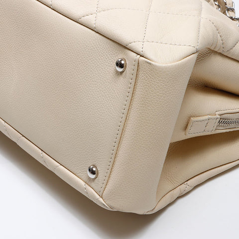 シャネル CHANEL 14番台 シルバー金具 マトラッセ キャビアスキン 2010-2011 トートバッグ ベージュ WS14371