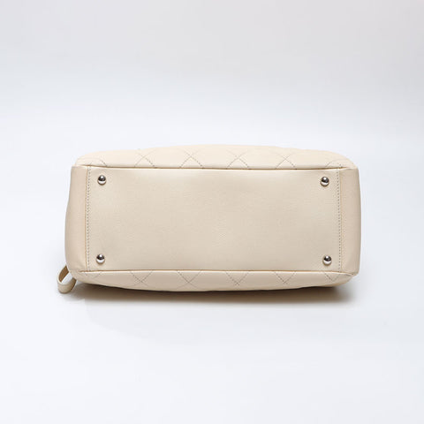 シャネル CHANEL 14番台 シルバー金具 マトラッセ キャビアスキン 2010-2011 トートバッグ ベージュ WS14371