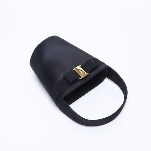 サルヴァトーレフェラガモ Salvatore Ferragamo ヴァラ サテン バケツ型 ハンドバッグ ブラック WS14668