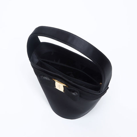 サルヴァトーレフェラガモ Salvatore Ferragamo ヴァラ サテン バケツ型 ハンドバッグ ブラック WS14668