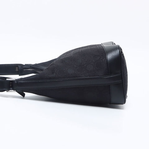 Salvatore Ferragamo Gancini Shoulder Bag Shoulder Bag black WS14670