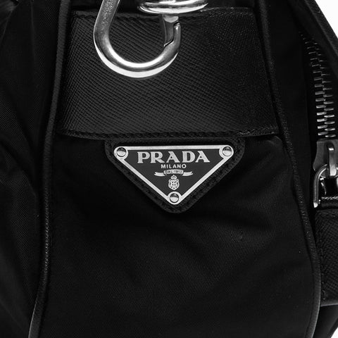 Prada Nylon Umhängetasche Schwarz WS14721