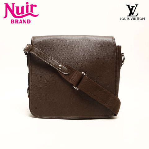 LOUIS VUITTON 2009 Taiga Victor Shoulder Bag Brown WS14724