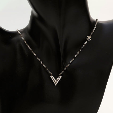 LOUIS VUITTON Essential V 2023 Necklace Silver WS14737