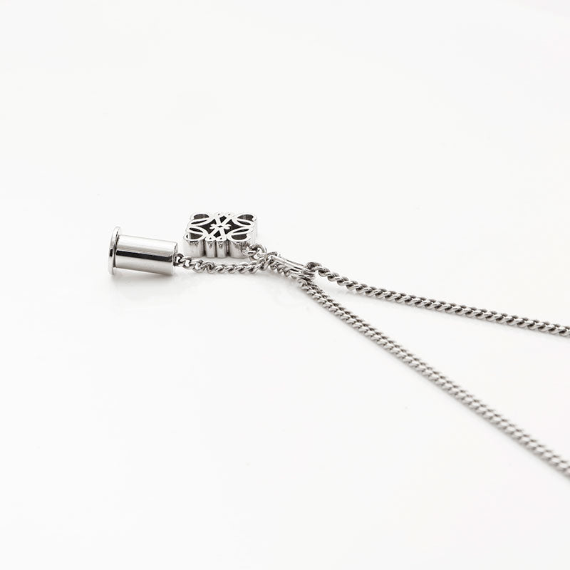 ロエベ LOEWE アナグラム ネックレス シルバー WS14738 – NUIR VINTAGE