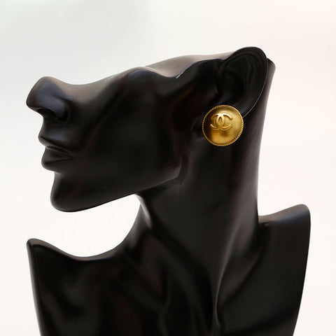 CHANEL 1994 Round COCO Mark Earring gold WS14740