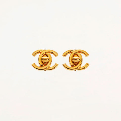 シャネル CHANEL 1995年 ターンロック イヤリング ゴールド WS14745