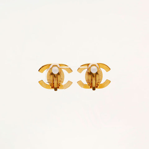 CHANEL 1995 Turnlock Earring gold WS14745
