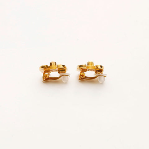 CHANEL 1995 Turnlock Earring gold WS14745