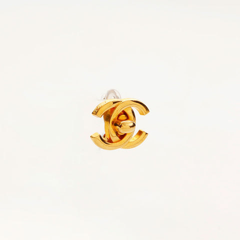 CHANEL 1995 Turnlock Earring gold WS14745