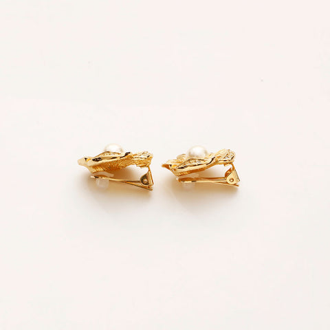 Christian Dior Flower motif Earring gold WS14748