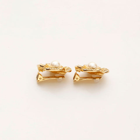 Christian Dior Flower motif Earring gold WS14748