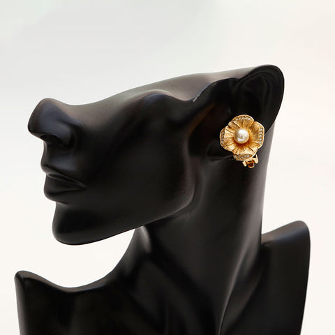 クリスチャンディオール Christian Dior フラワーモチーフ イヤリング ゴールド WS14748