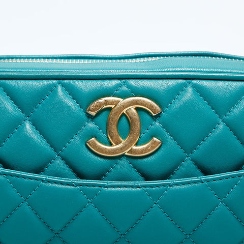 Chanel Chanel n ° 17 Matelasse Sac à épaule verte WS14808