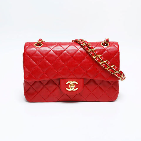 Chanel Chanel n ° 1 Double rabat à bandoulière Bagure d'épaule en peau d'agneau rouge WS14809