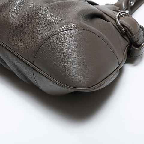 サルヴァトーレフェラガモ Salvatore Ferragamo レザー シルバー金具 ガンチーニ ショルダーバッグ グレー WS14815