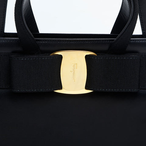 サルヴァトーレフェラガモ Salvatore Ferragamo ヴァラ レザー ハンドバッグ ブラック WS14857