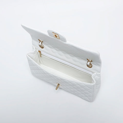 CHANEL No. 12 Matelasse Chain Heart Charm 2008-2009 Shoulder Bag white WS14904