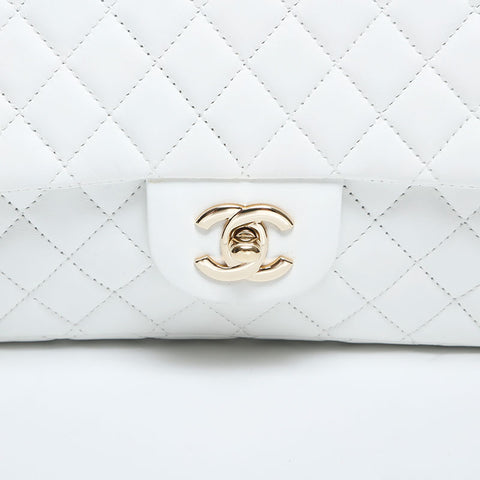CHANEL No. 12 Matelasse Chain Heart Charm 2008-2009 Shoulder Bag white WS14904