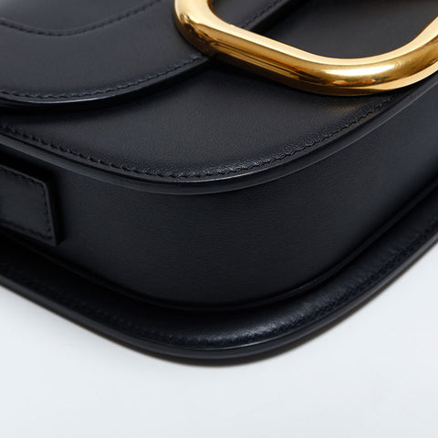 V Loco Leather Shoulder Bag black WS14910