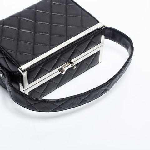 CHANEL No.4 1994-1999 Vanity Lambskin Matelasse Handbag black WS14921