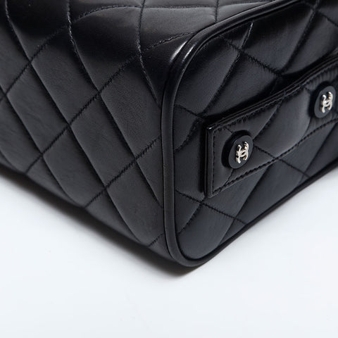 CHANEL No.4 1994-1999 Vanity Lambskin Matelasse Handbag black WS14921
