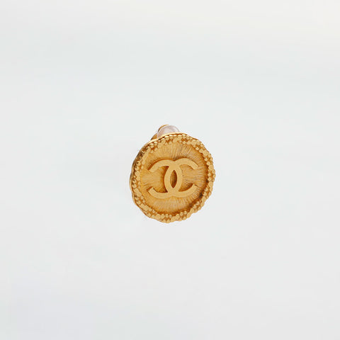 CHANEL 1994 Round COCO Mark Earring gold WS14937