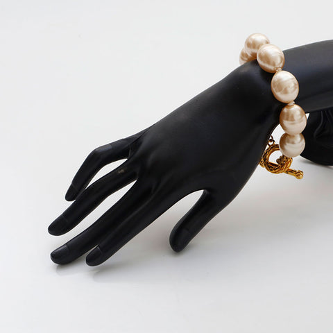 CHANEL 1993 Logo Pearl bracelet gold WS14946