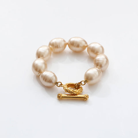 CHANEL 1993 Logo Pearl bracelet gold WS14946