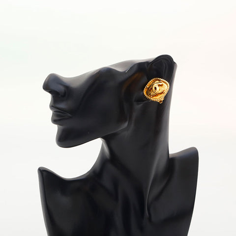 CHANEL 1996 COCO Mark Earring gold WS14954