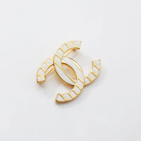 CHANEL 2023 White COCO Mark Brooch gold WS14960