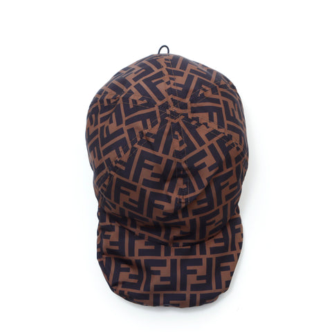 Fendi Zucca帽棕色WS1517