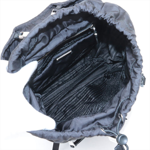 PRADA Nylon triangle logo Backpack Â· Daypack black WS15363