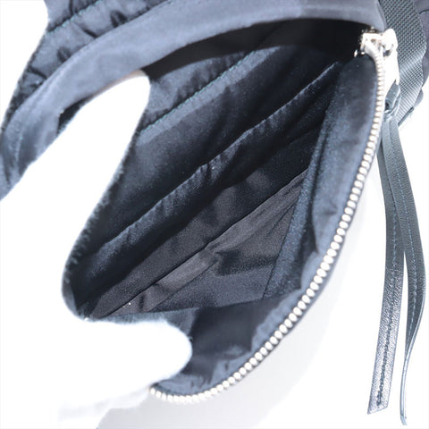 PRADA Nylon triangle logo Backpack Â· Daypack black WS15363