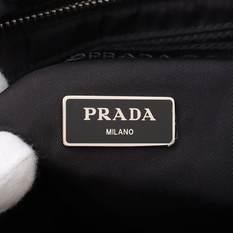 PRADA Nylon triangle logo Backpack Â· Daypack black WS15363