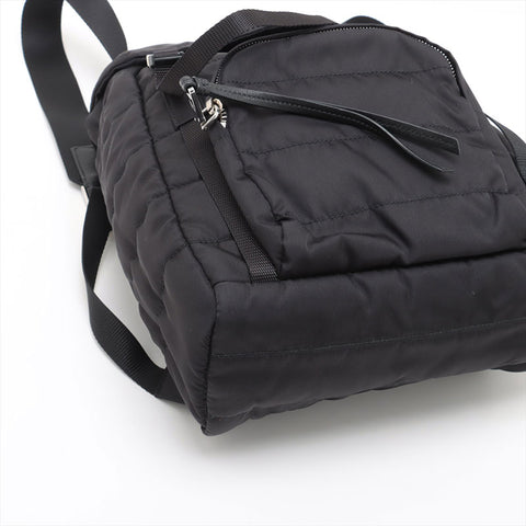 PRADA Nylon triangle logo Backpack Â· Daypack black WS15363