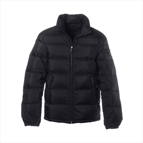 PRADA Size: 46 Triangle logo padded down 22 years Jacket black WS15414