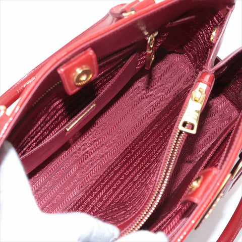 PRADA Patent leather Handbag Red WS15520