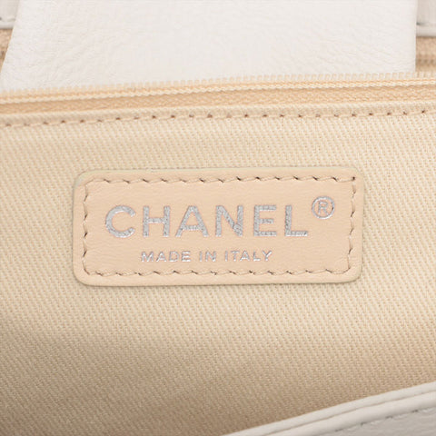 CHANEL No. 10 Wild Stitch Leather 2005-2006 Shoulder Bag white WS15624
