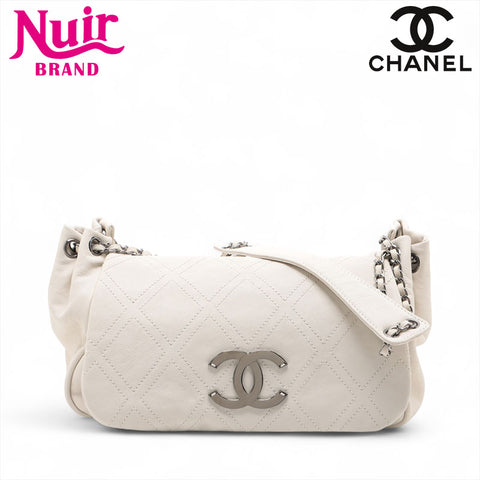 CHANEL No. 10 Wild Stitch Leather 2005-2006 Shoulder Bag white WS15624