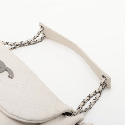 CHANEL No. 10 Wild Stitch Leather 2005-2006 Shoulder Bag white WS15624