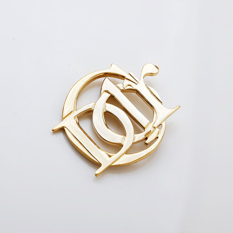 Christian Dior ヴィンテージ CDロゴ ゴールド リーフ ブローチ Christian Dior ヴィンテージ CDロゴ ゴールド リーフ ブローチ
