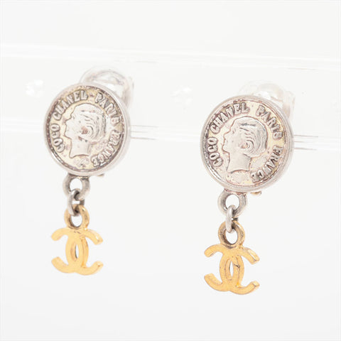 CHANEL 97P COCO Mark 1997 Coin Earring gold WS15919