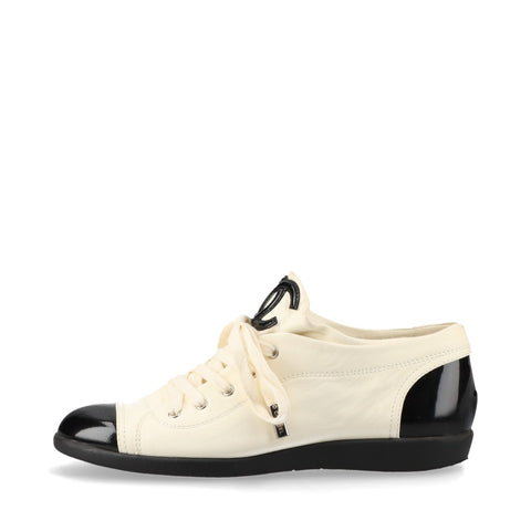 CHANEL Leather COCO Mark low cut shoes around 9.1